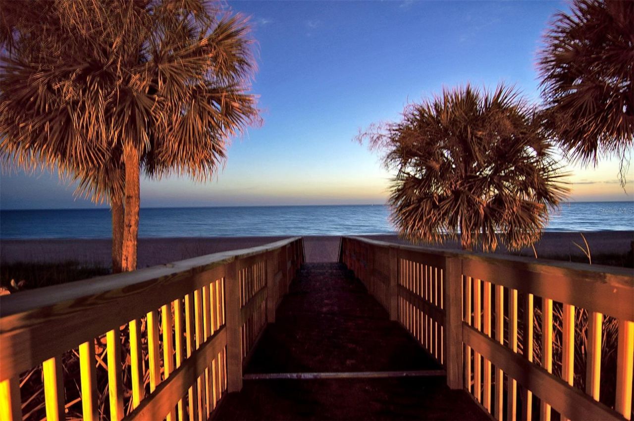 1800 Benjamin Franklin Drive, Unit B207, Sarasota, FL 34236 Photo