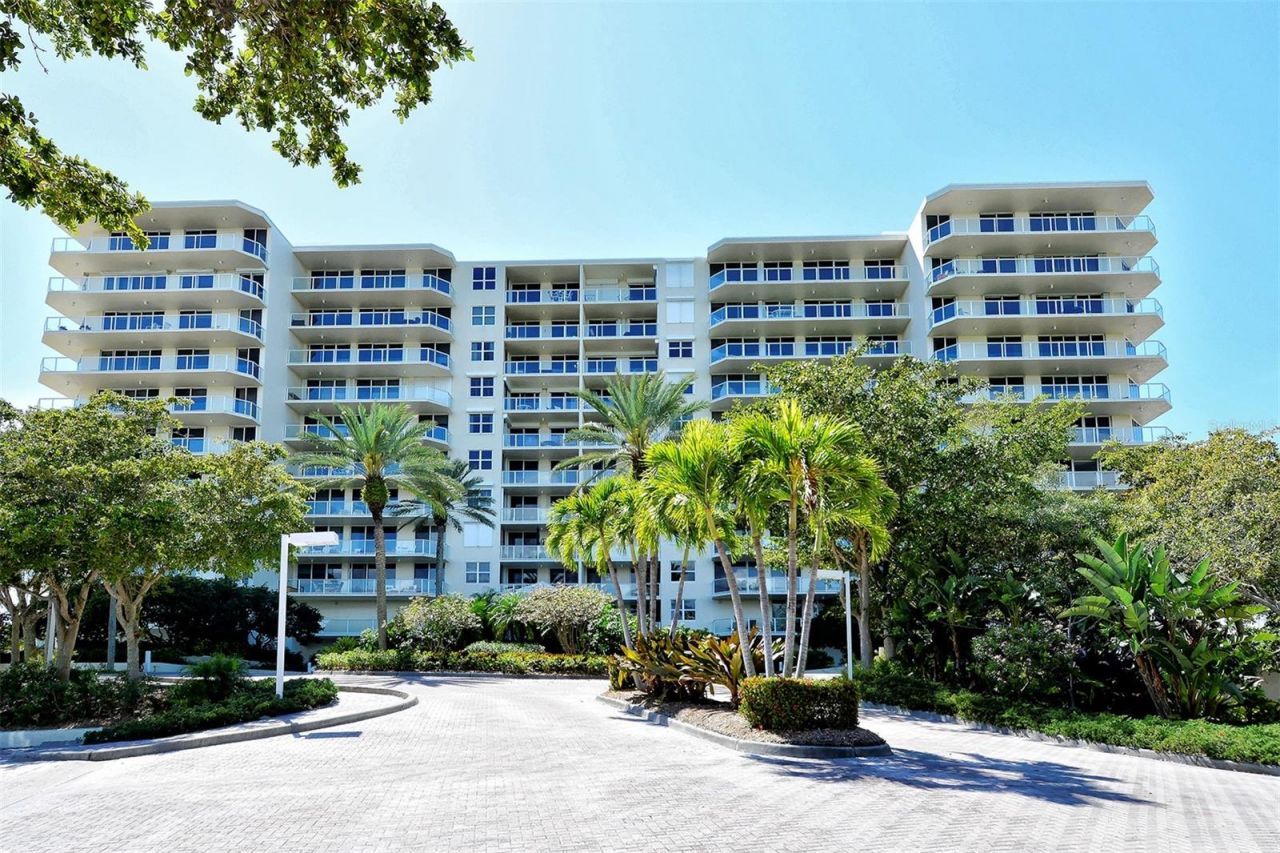 1800 Benjamin Franklin Drive, Unit B207, Sarasota, FL 34236 Photo