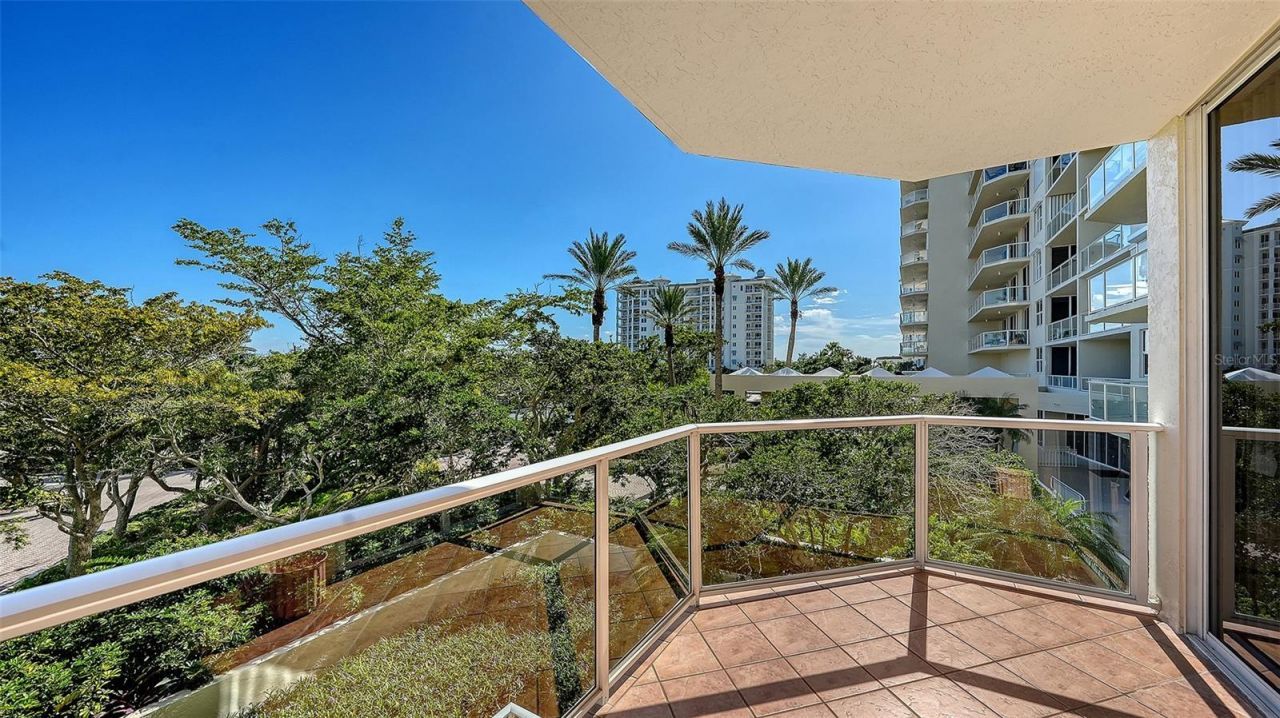 1800 Benjamin Franklin Drive, Unit B207, Sarasota, FL 34236 Photo