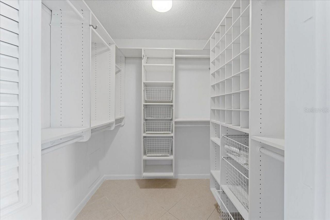 4900 Brittany Drive S, Unit 812, Saint Petersburg, FL 33715 Photo
