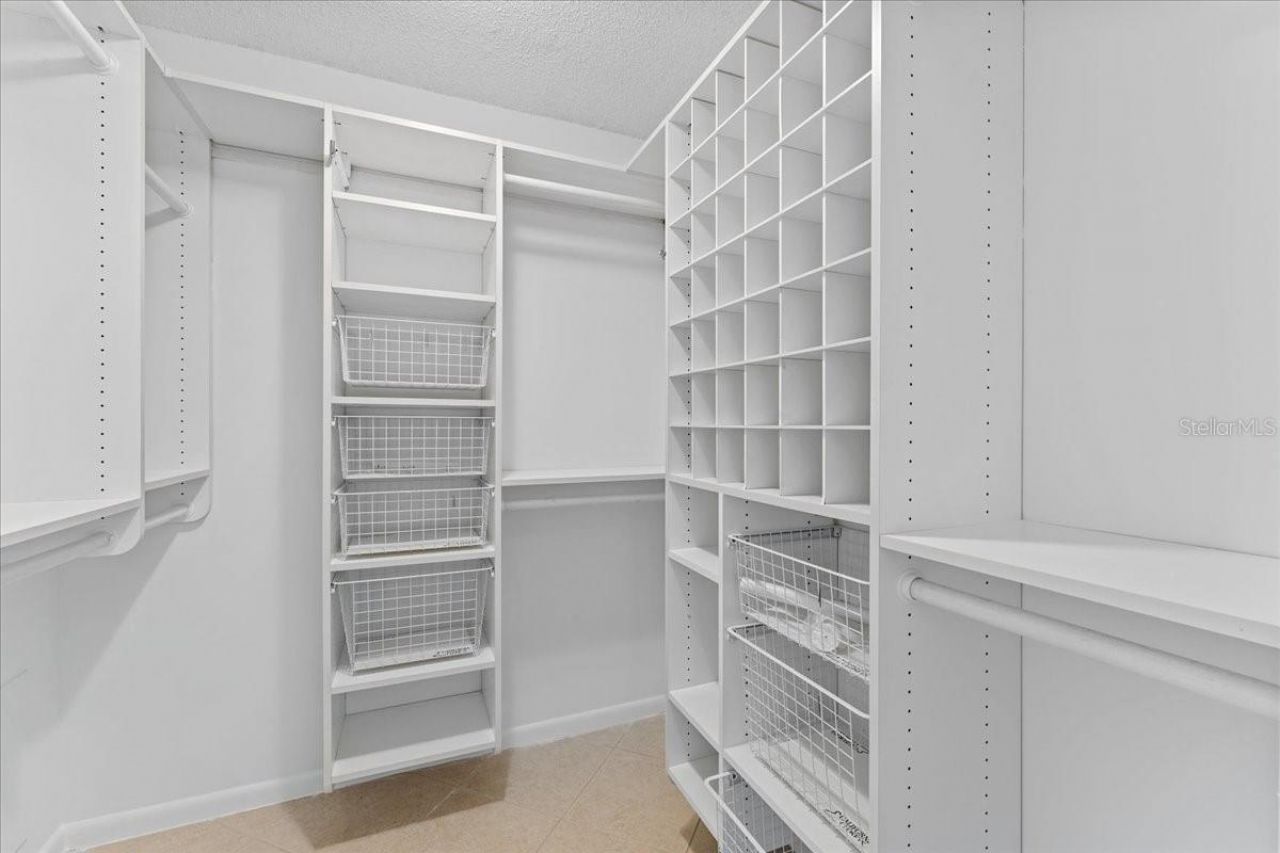 4900 Brittany Drive S, Unit 812, Saint Petersburg, FL 33715 Photo