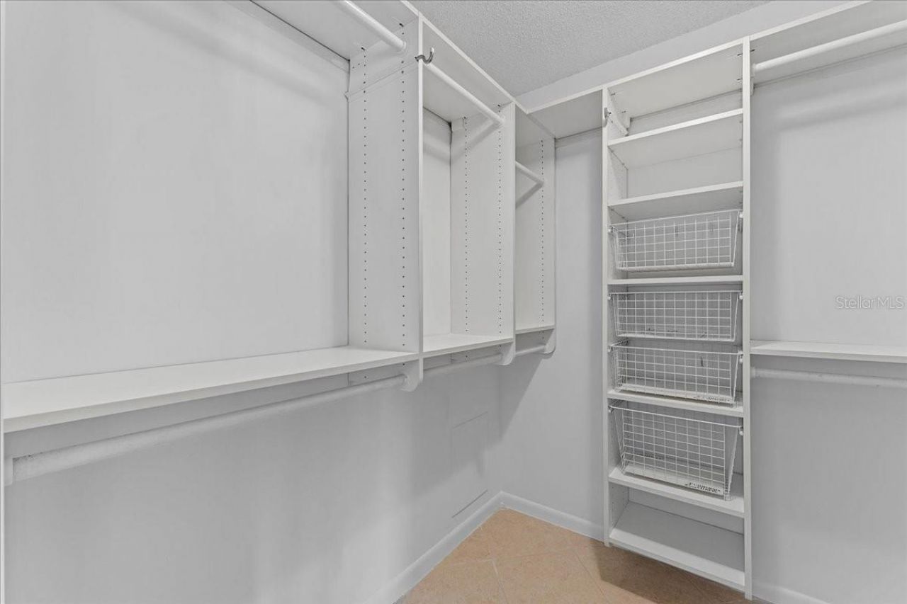 4900 Brittany Drive S, Unit 812, Saint Petersburg, FL 33715 Photo