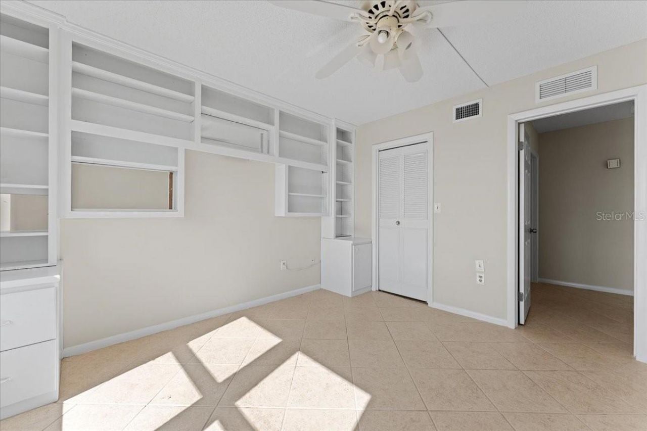 4900 Brittany Drive S, Unit 812, Saint Petersburg, FL 33715 Photo