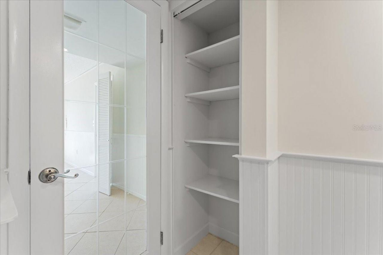 4900 Brittany Drive S, Unit 812, Saint Petersburg, FL 33715 Photo