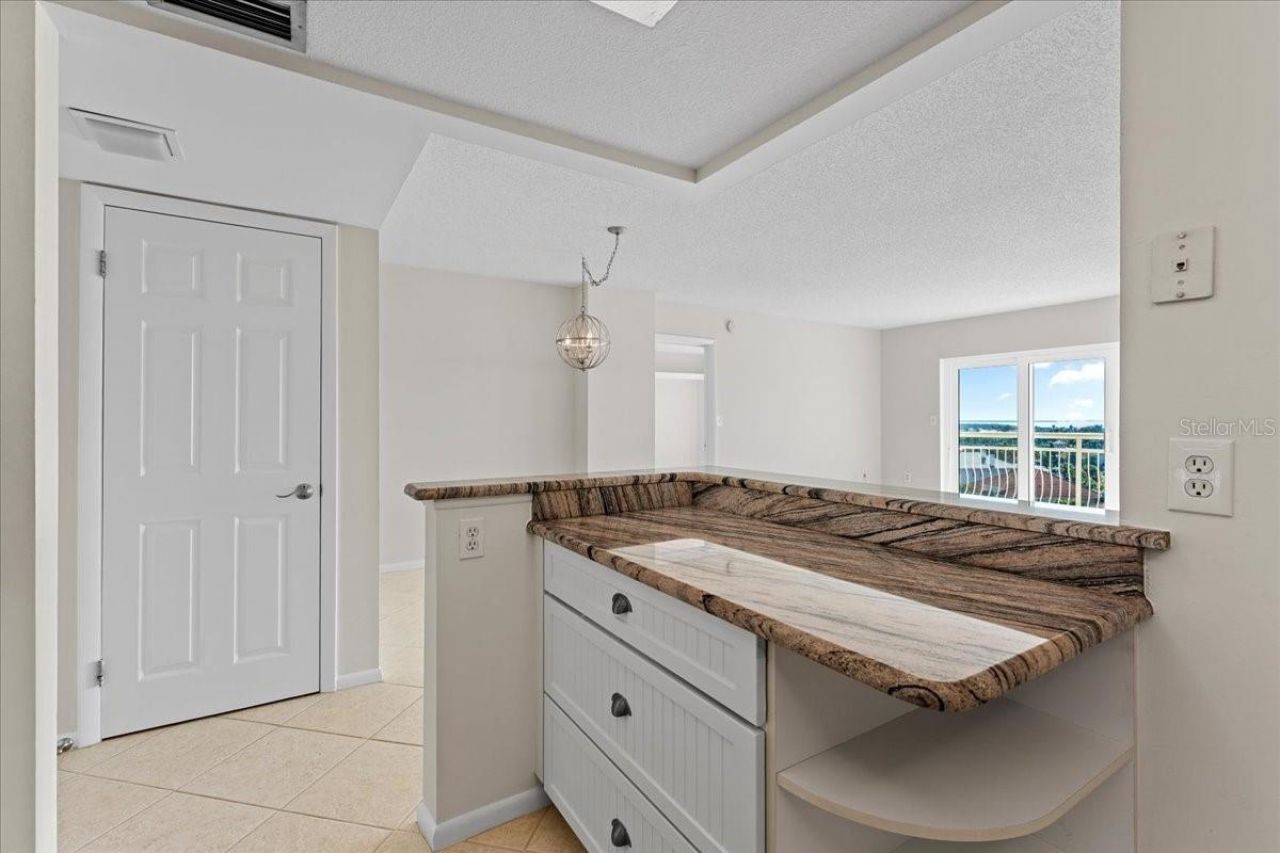 4900 Brittany Drive S, Unit 812, Saint Petersburg, FL 33715 Photo