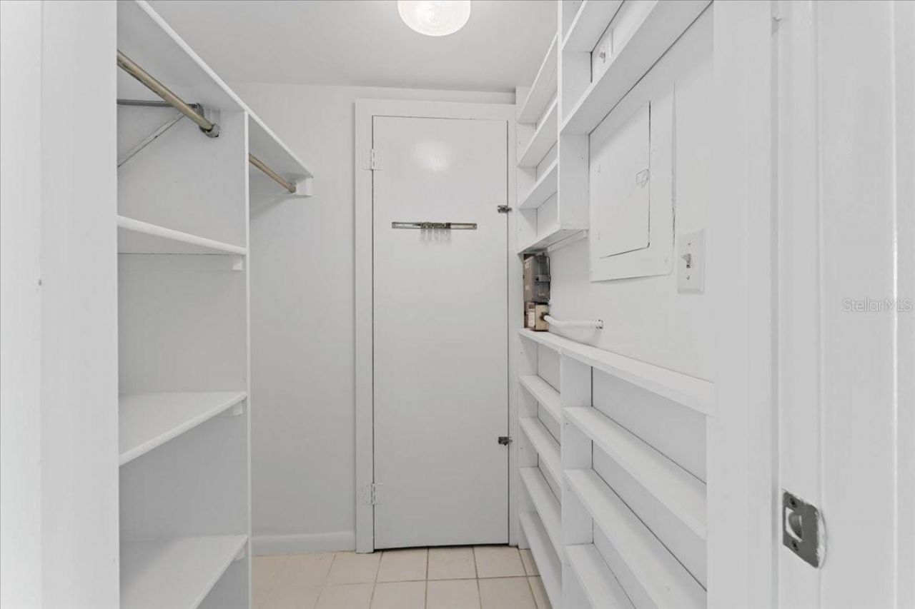 4900 Brittany Drive S, Unit 812, Saint Petersburg, FL 33715 Photo