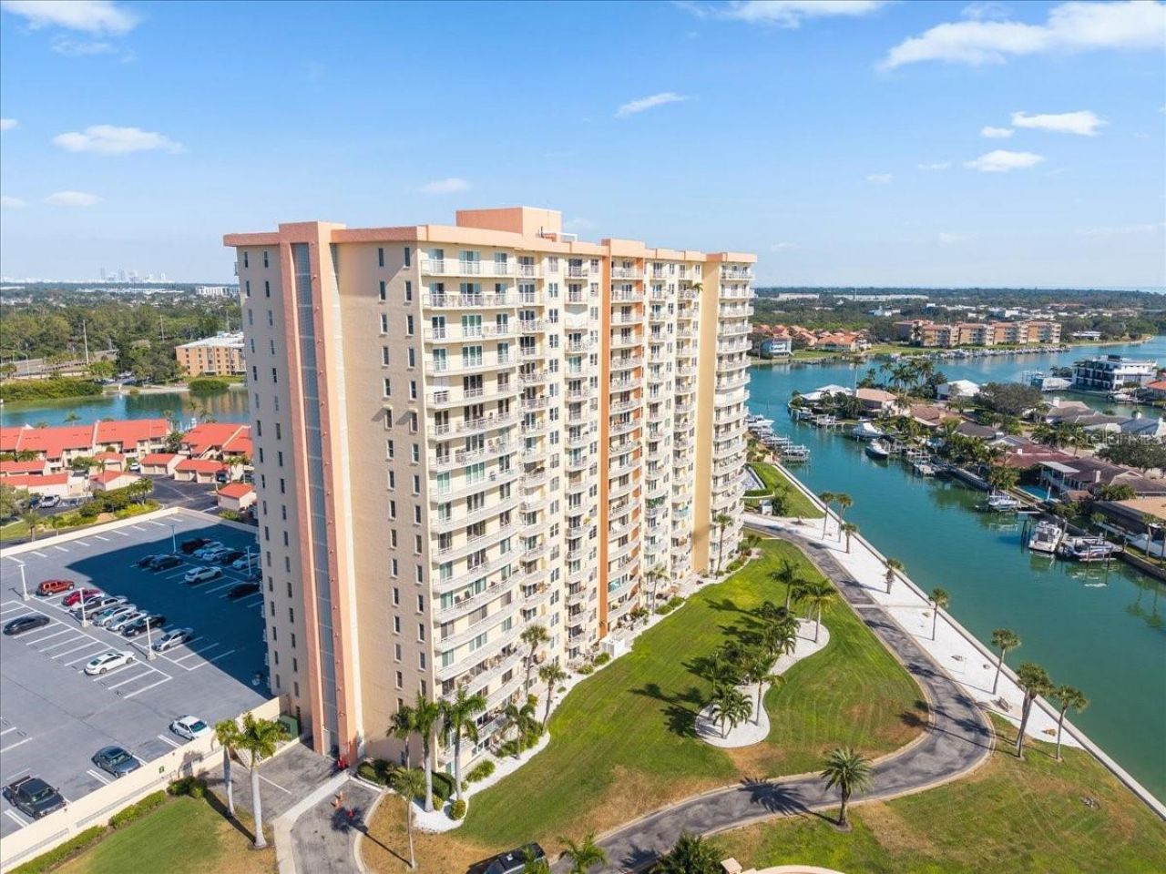 4900 Brittany Drive S, Unit 812, Saint Petersburg, FL 33715 Photo