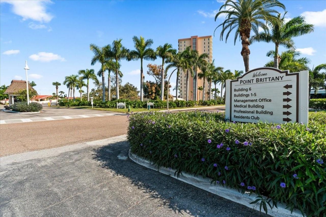 4900 Brittany Drive S, Unit 812, Saint Petersburg, FL 33715 Photo