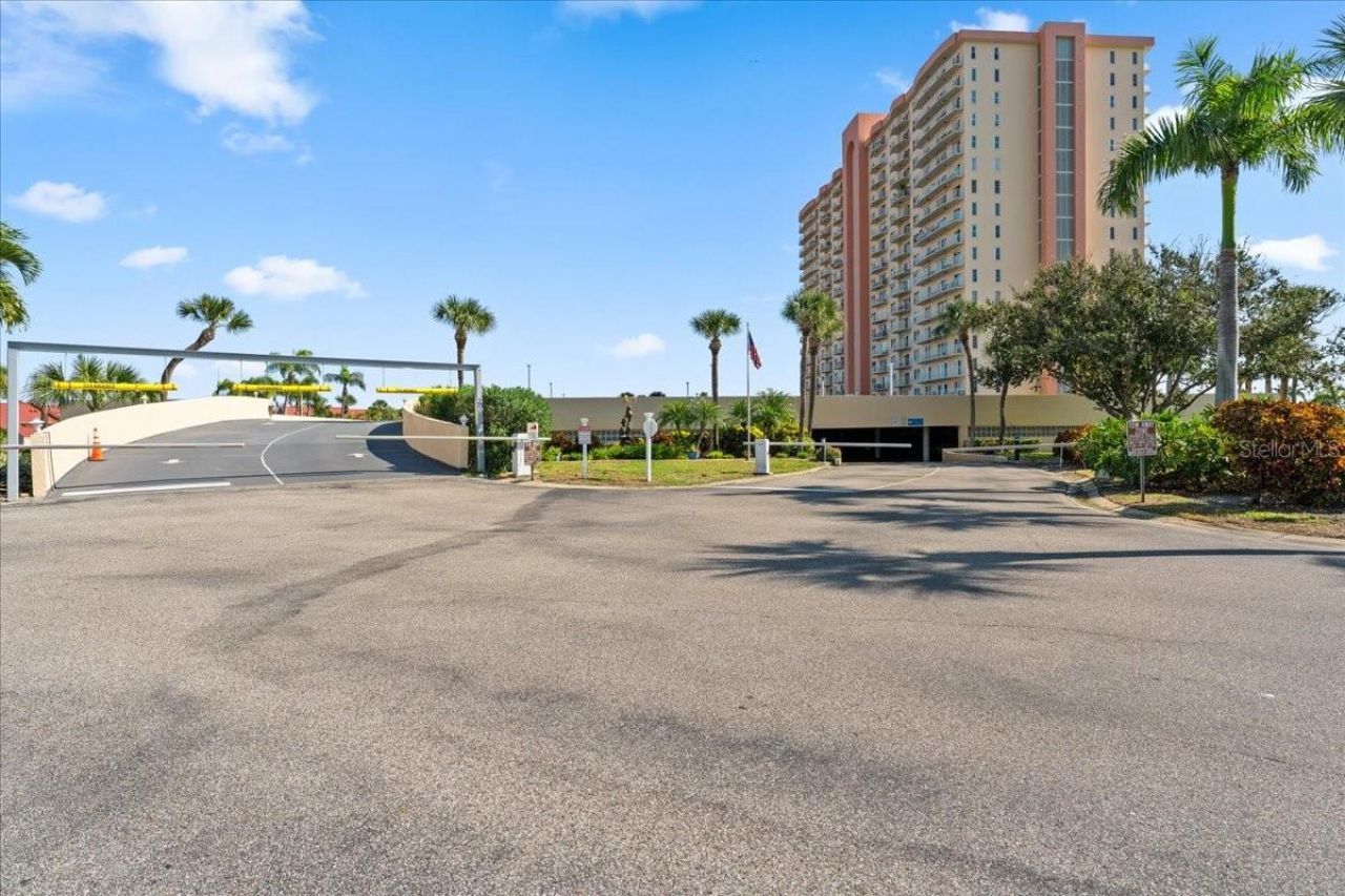 4900 Brittany Drive S, Unit 812, Saint Petersburg, FL 33715 Photo