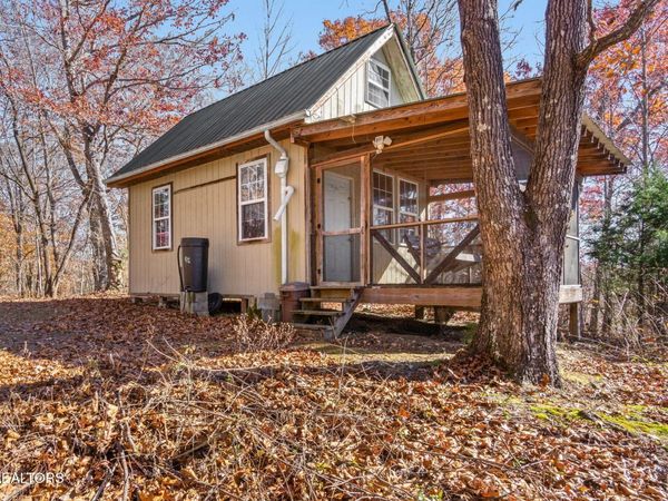 353 Red Bud Lane, Hilham, TN 38568