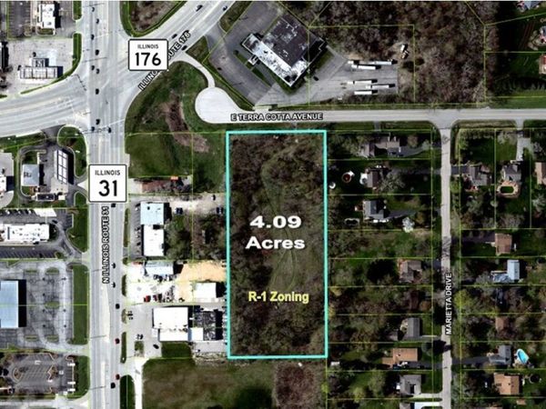 4501 E Terra Cotta Avenue, Crystal Lake, IL 60014