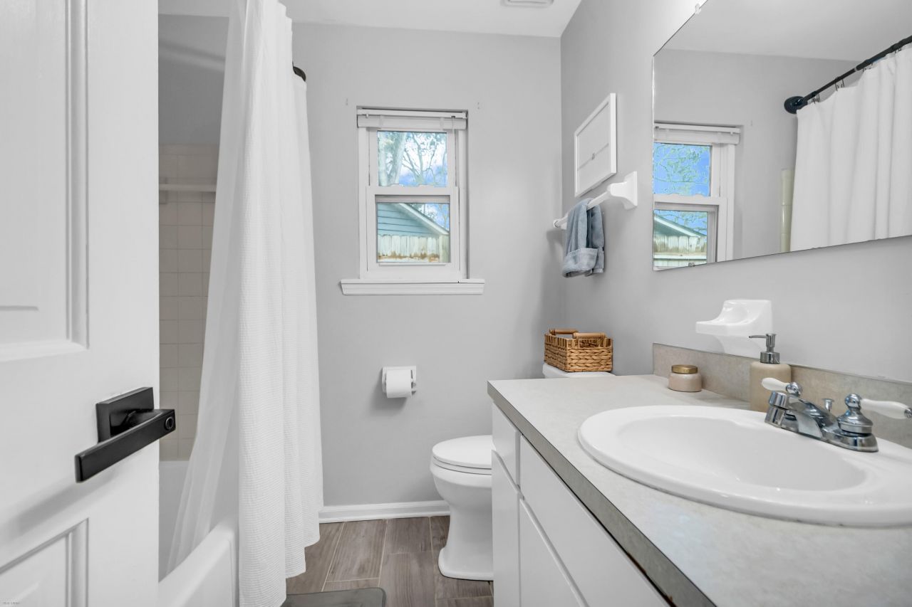 18 Hillcreek Boulevard Photo 14