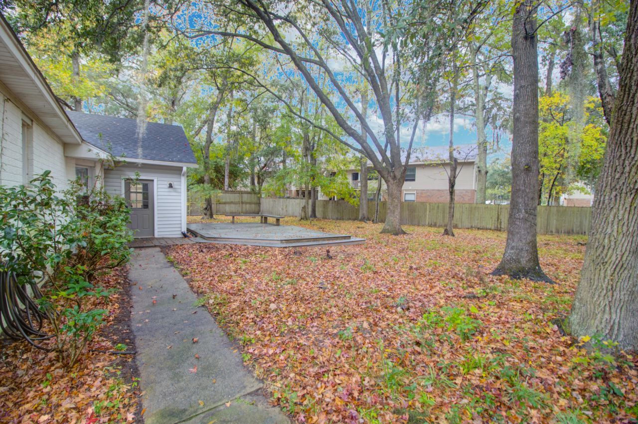 18 Hillcreek Boulevard Photo 36