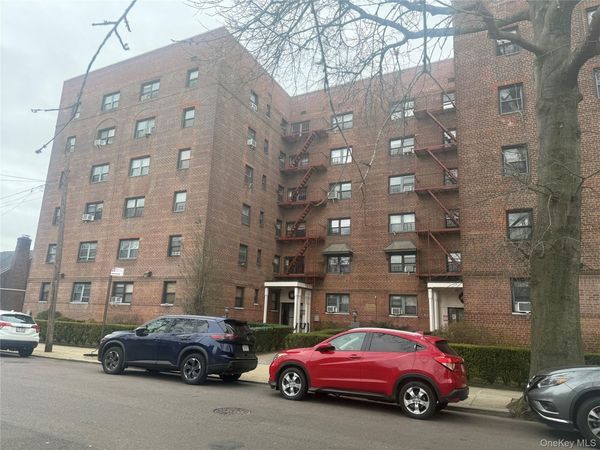 147-14 84 Road, Unit 2A, Briarwood, NY 11435