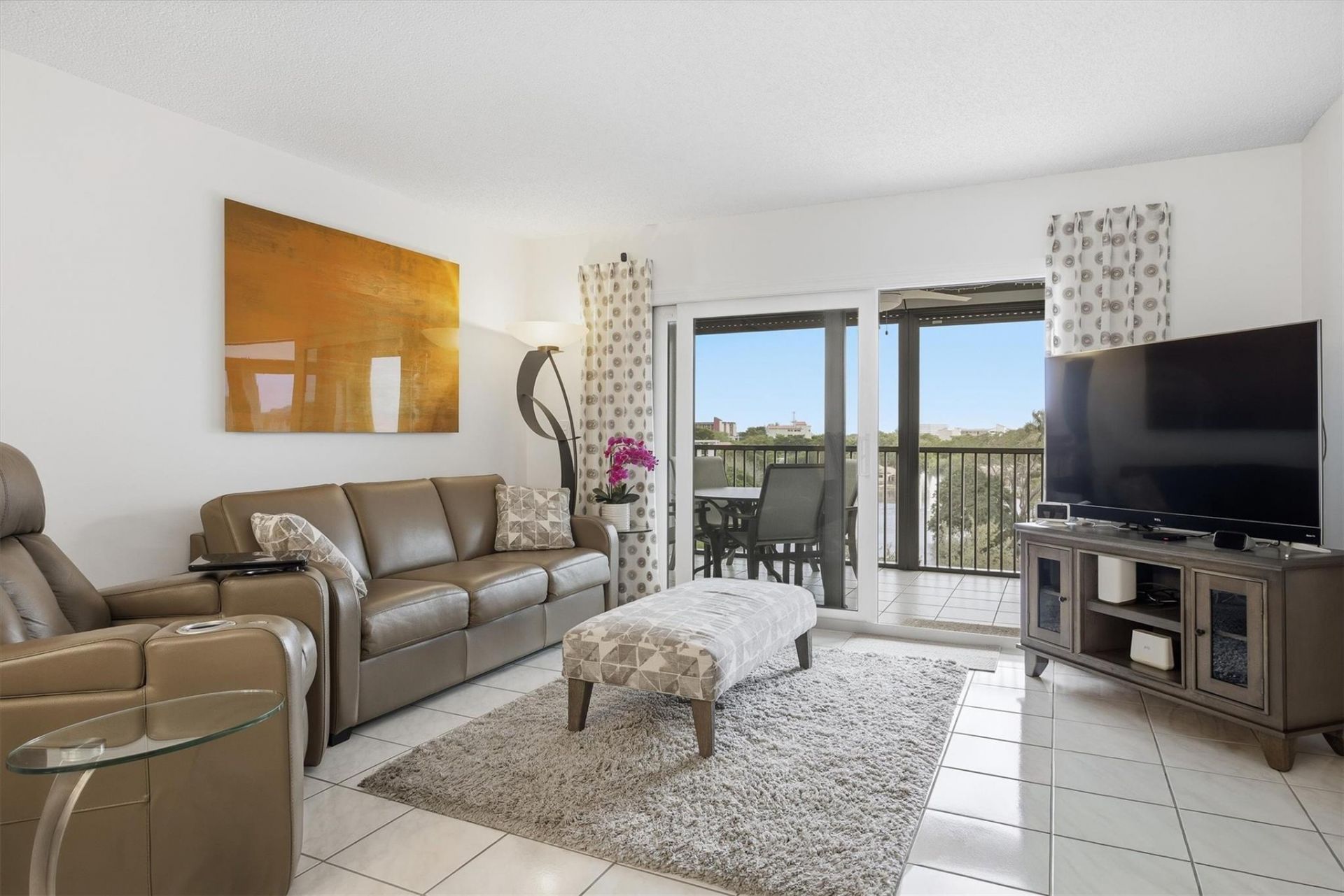 2238 N Cypress Bend Drive, Unit 608, Pompano Beach, FL 33069 Photo