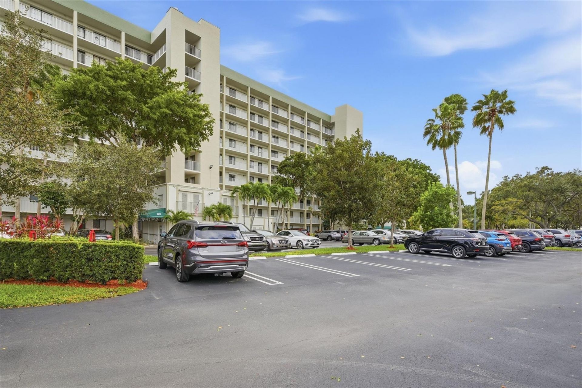 2238 N Cypress Bend Drive, Unit 608, Pompano Beach, FL 33069 Photo