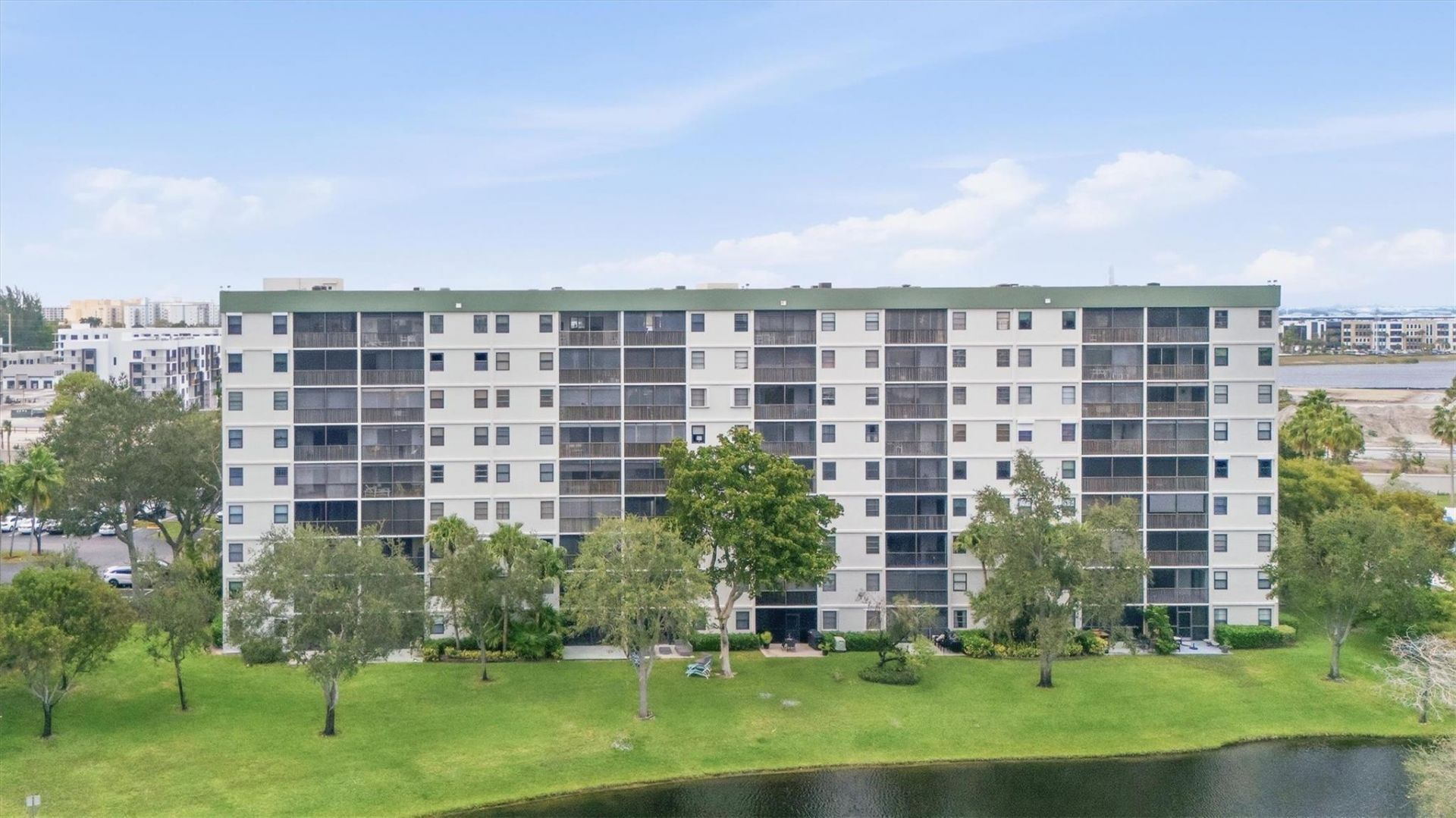 2238 N Cypress Bend Drive, Unit 608, Pompano Beach, FL 33069 Photo