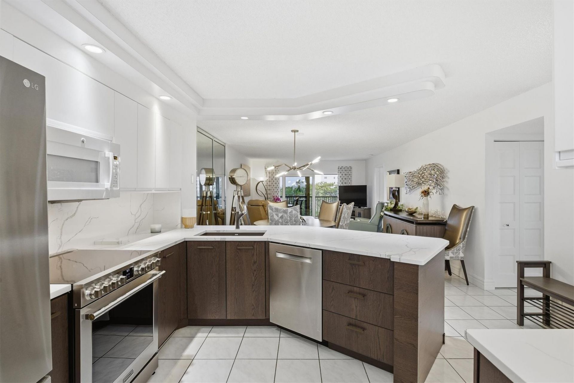 2238 N Cypress Bend Drive, Unit 608, Pompano Beach, FL 33069 Photo