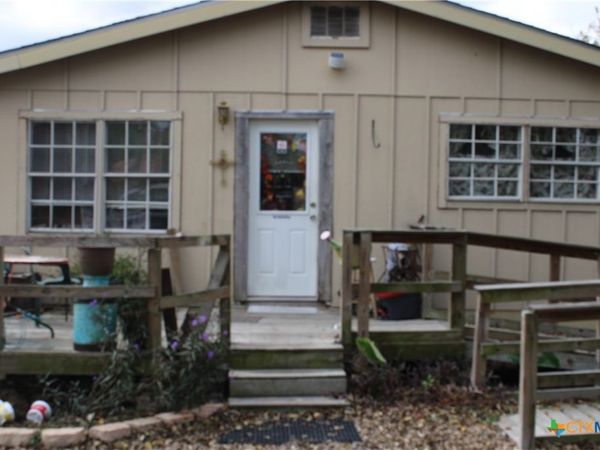 233 Indiana Street, Bloomington, TX 77951