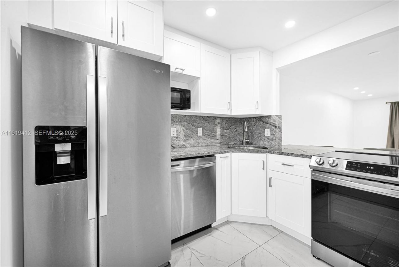 132 S Cypress Rd, Unit 518, Pompano Beach, FL 33060 Photo