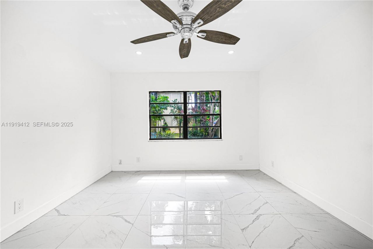 132 S Cypress Rd, Unit 518, Pompano Beach, FL 33060 Photo