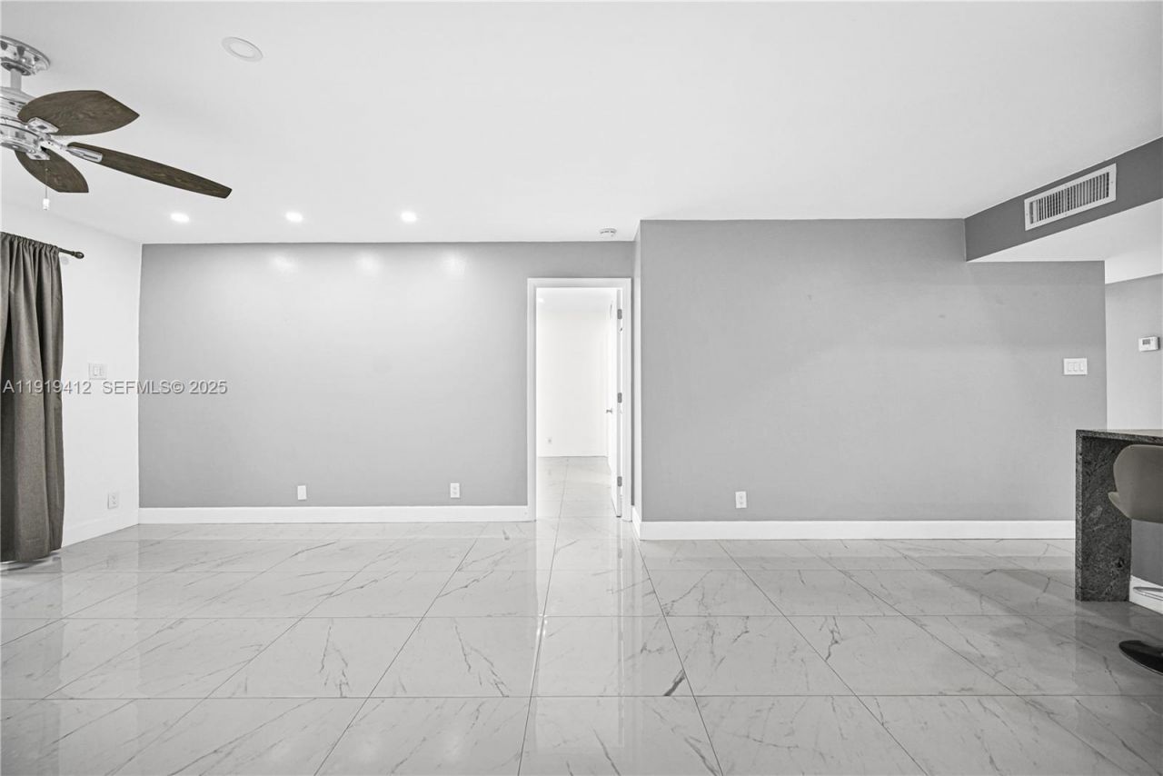 132 S Cypress Rd, Unit 518, Pompano Beach, FL 33060 Photo