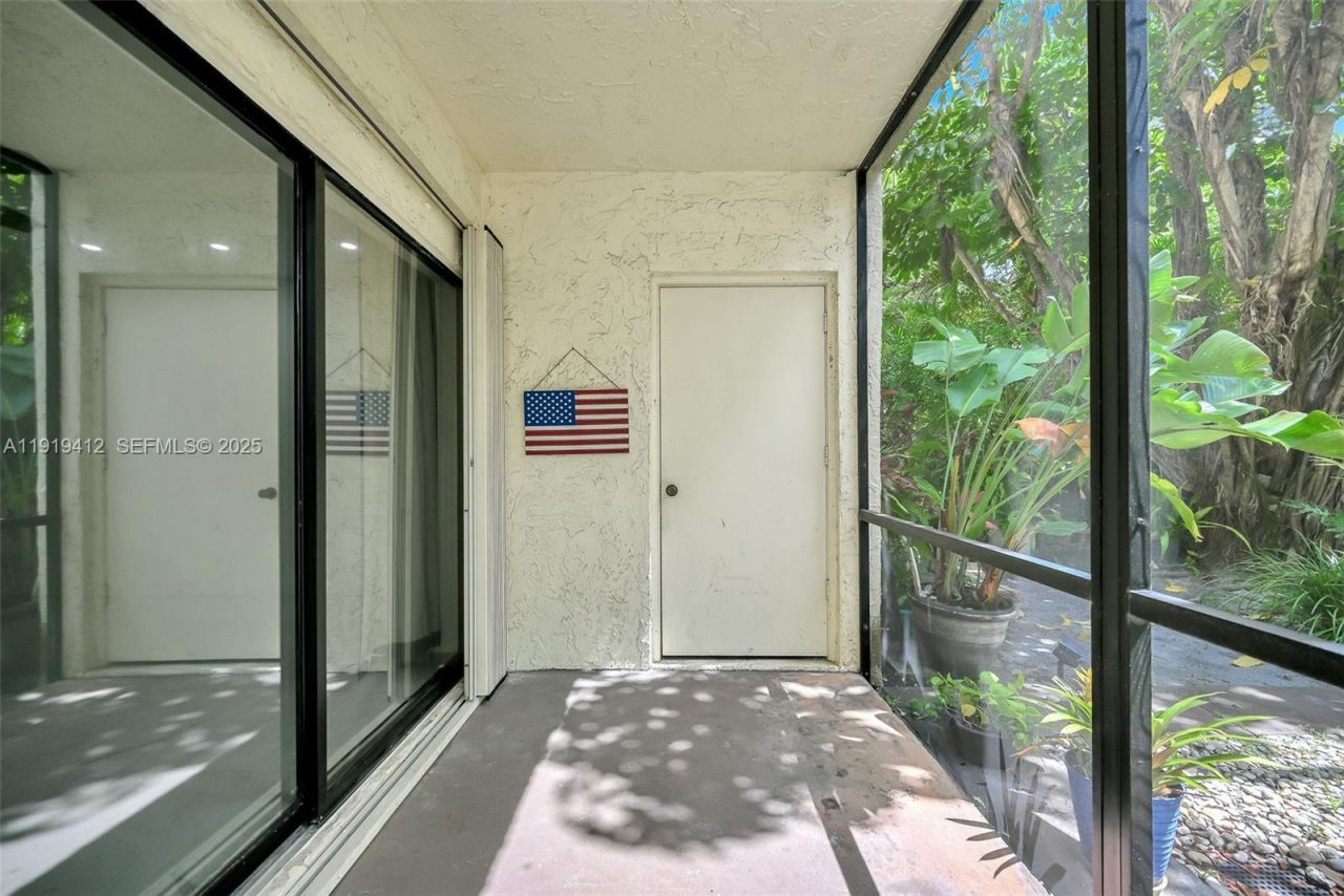 132 S Cypress Rd, Unit 518, Pompano Beach, FL 33060 Photo