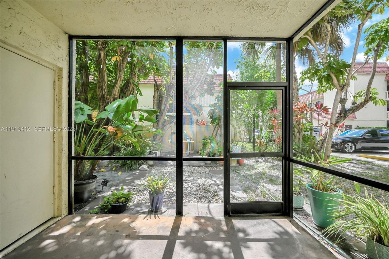 132 S Cypress Rd, Unit 518, Pompano Beach, FL 33060 Photo