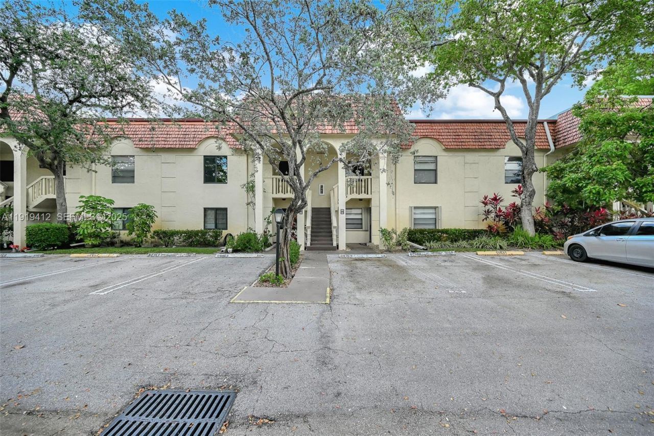 132 S Cypress Rd, Unit 518, Pompano Beach, FL 33060 Photo