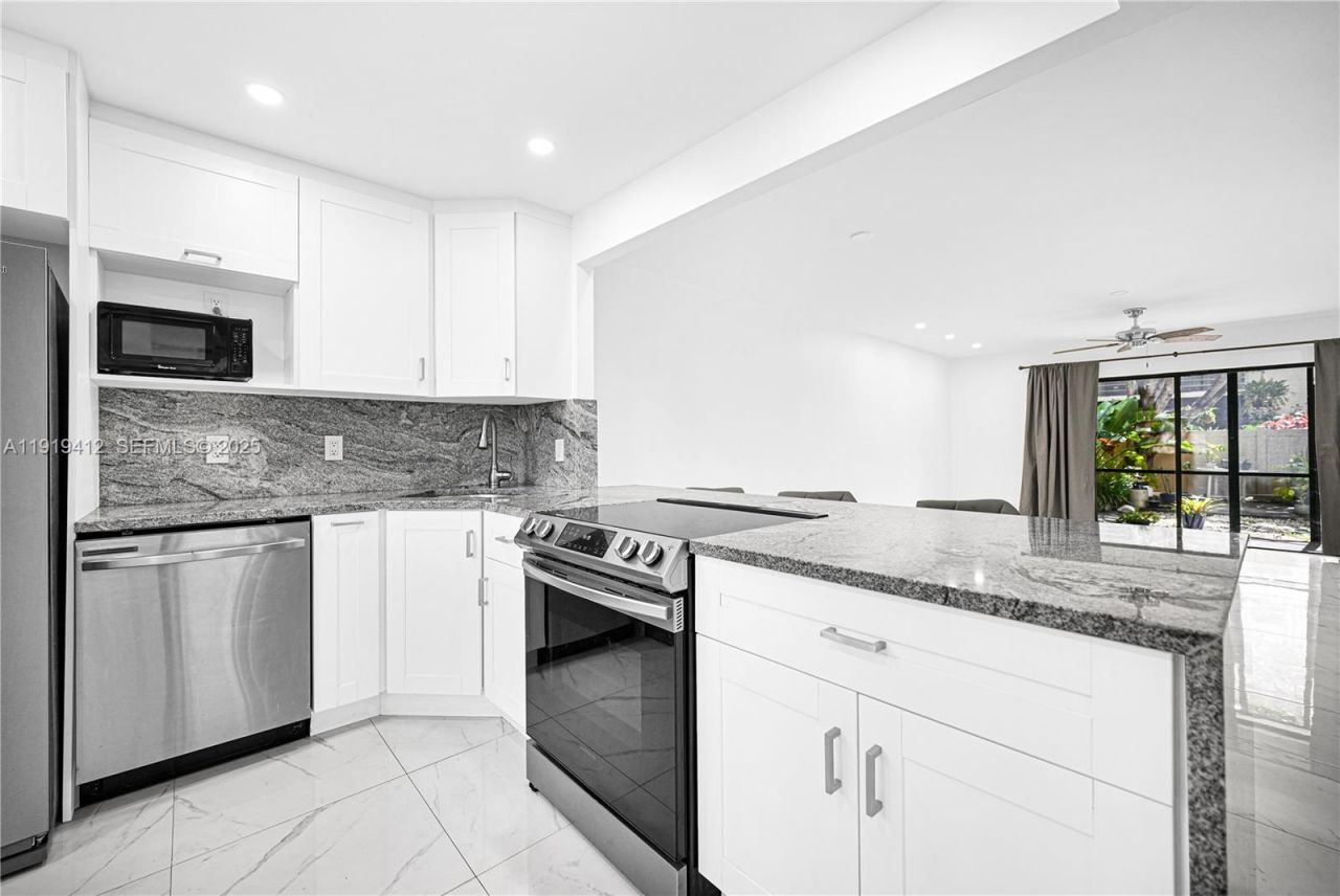 132 S Cypress Rd, Unit 518, Pompano Beach, FL 33060 Photo