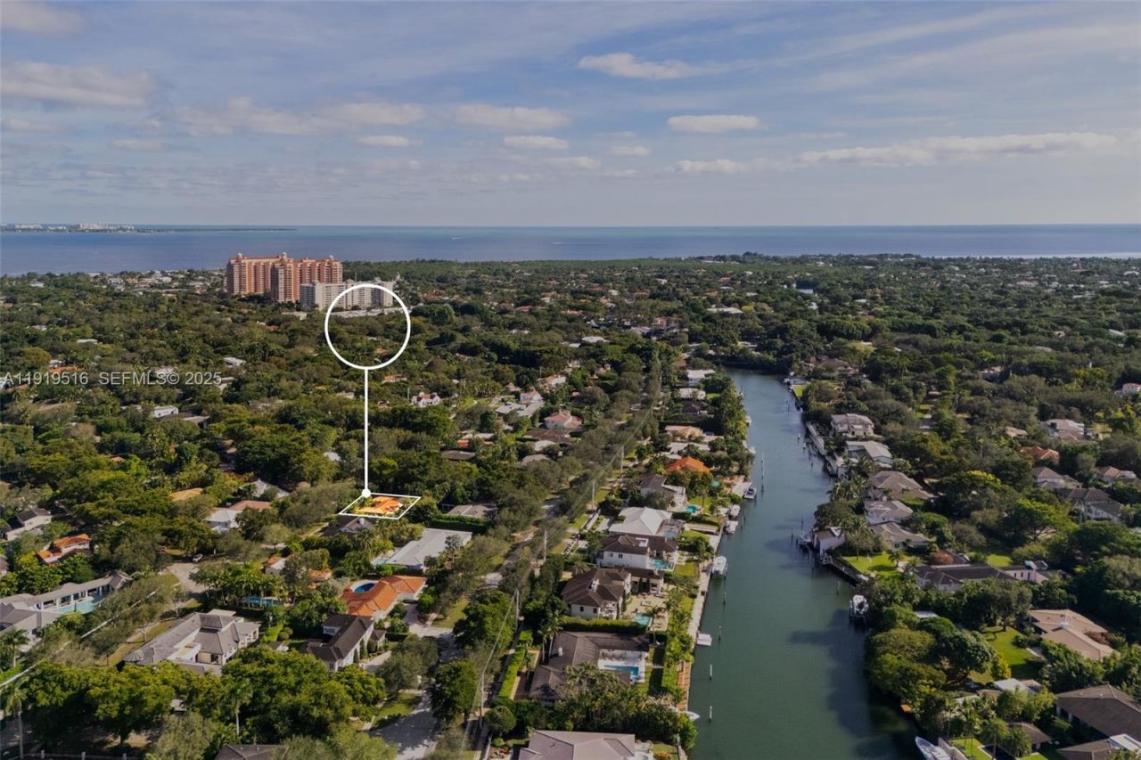 6520 San Vicente St, Coral Gables, FL 33146 Photo