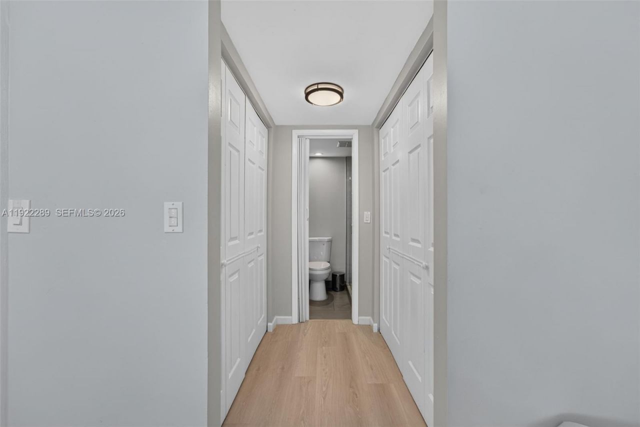 300 Layne Blvd, Unit 303, Hallandale Beach, FL 33009 Photo