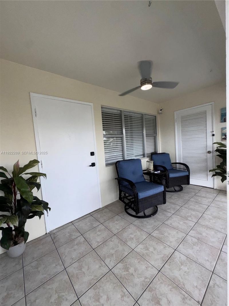 300 Layne Blvd, Unit 303, Hallandale Beach, FL 33009 Photo