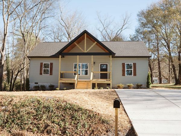 2996 Railroad Street, Charleston, TN 37310