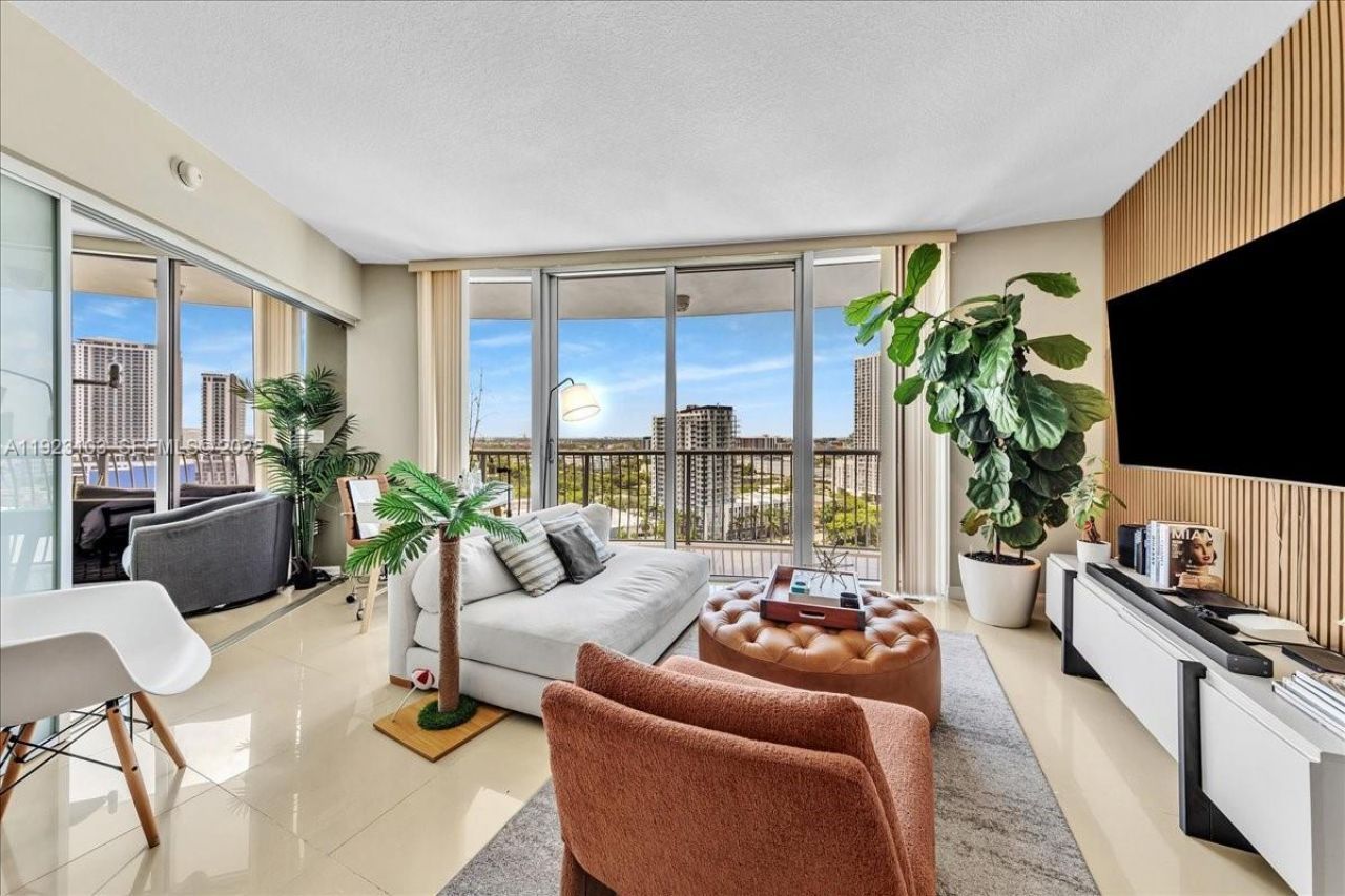 1750 N Bayshore Dr, Unit 2015, Miami, FL 33132 Photo