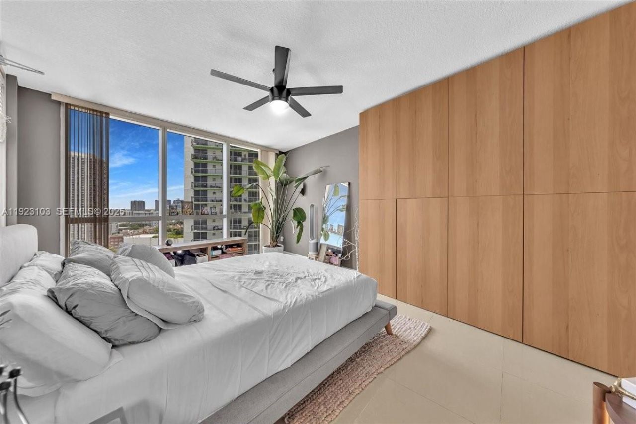 1750 N Bayshore Dr, Unit 2015, Miami, FL 33132 Photo