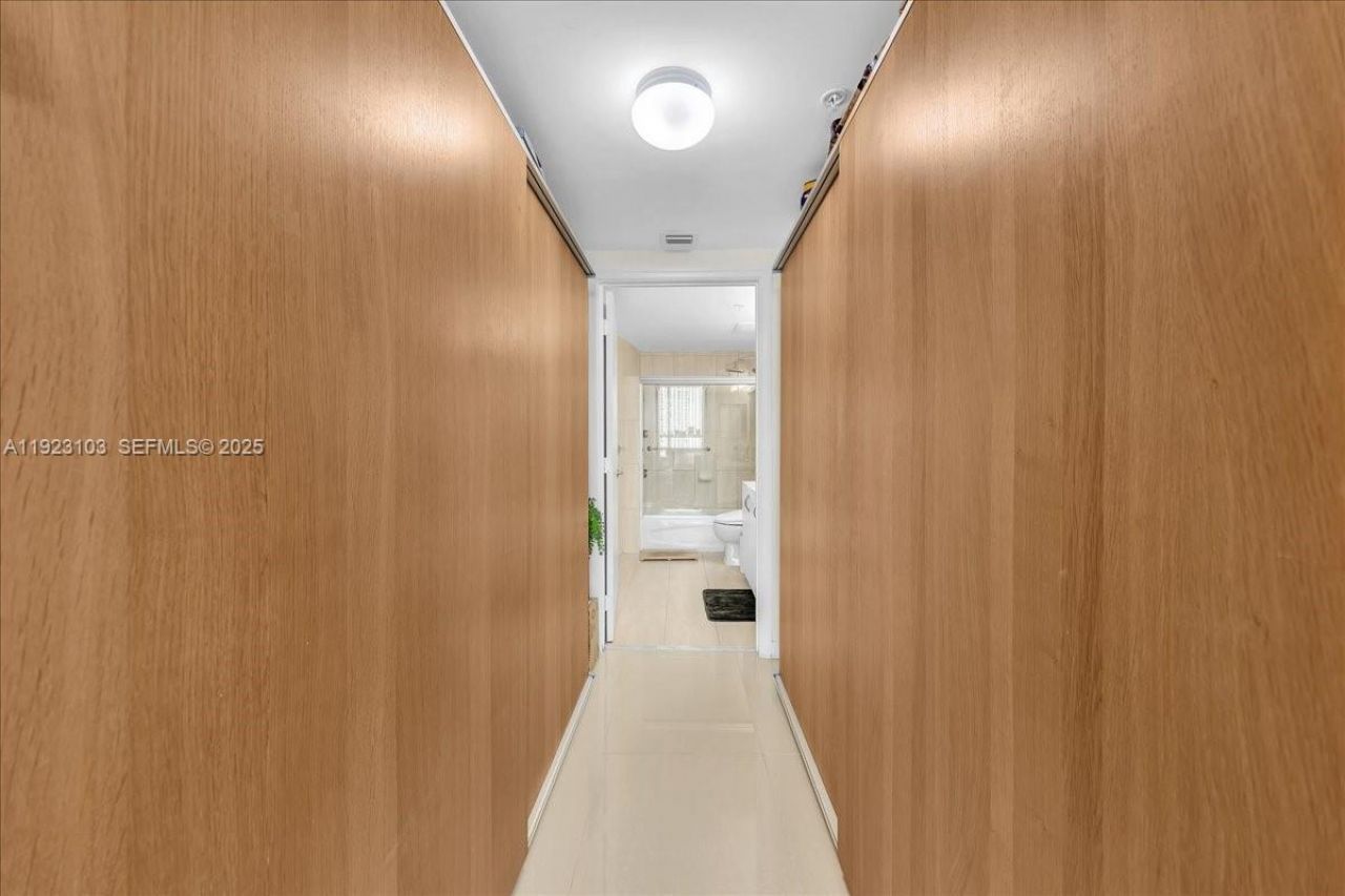 1750 N Bayshore Dr, Unit 2015, Miami, FL 33132 Photo