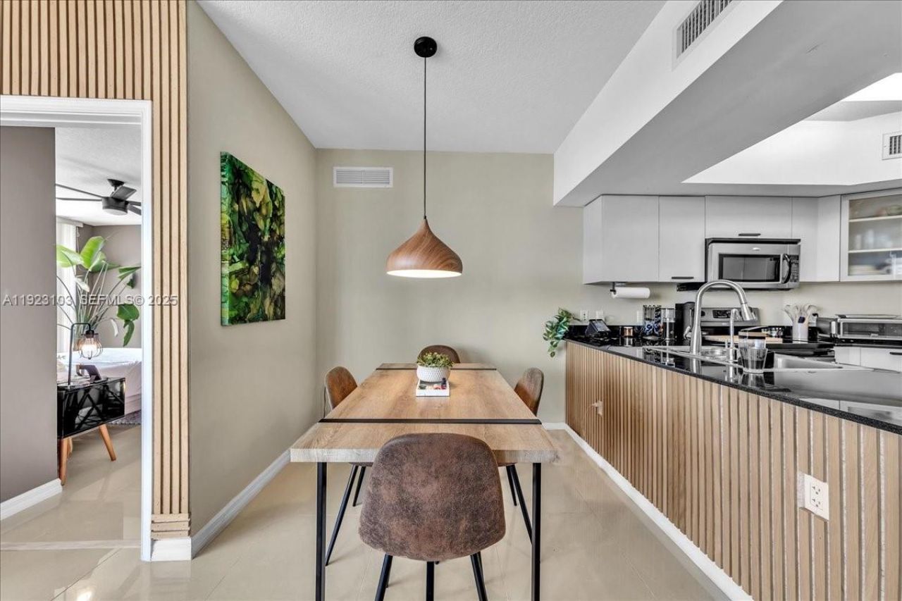 1750 N Bayshore Dr, Unit 2015, Miami, FL 33132 Photo