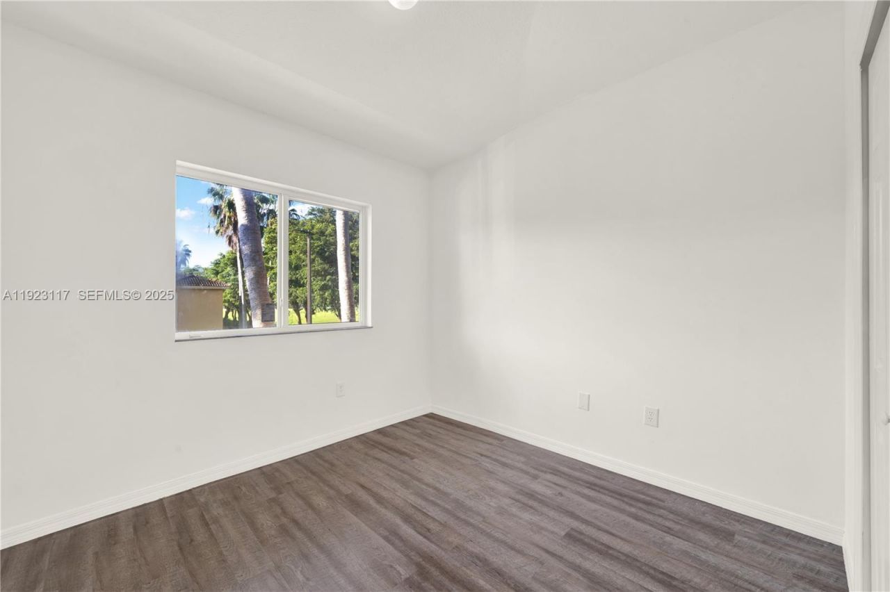 3385 NE 10th St, Unit 201, Homestead, FL 33033 Photo