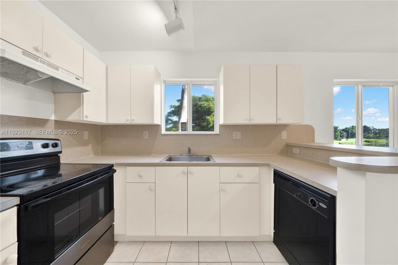 3385 NE 10th St, Unit 201, Homestead, FL 33033 Photo