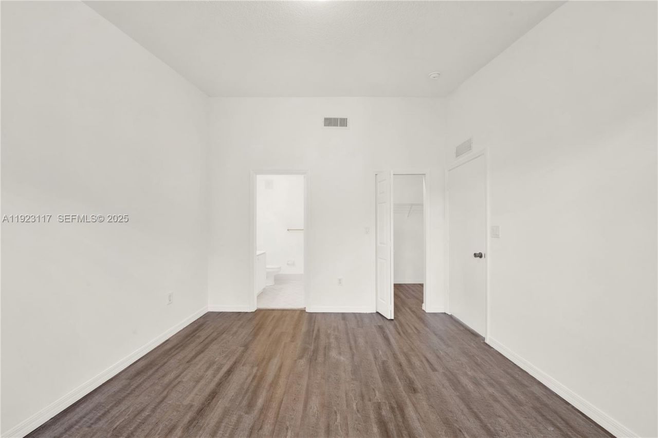 3385 NE 10th St, Unit 201, Homestead, FL 33033 Photo