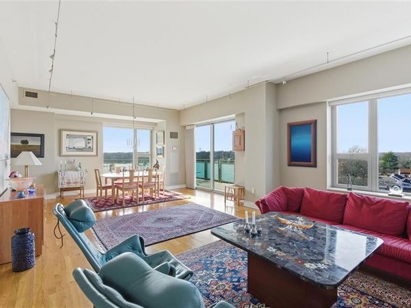 4950 Central Street, Unit 805, Kansas City, MO 64112