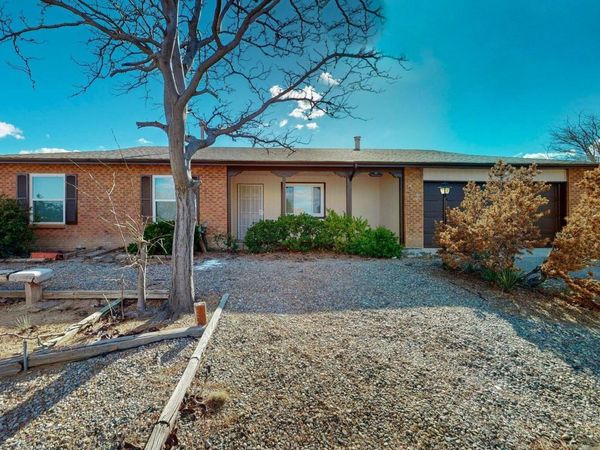 893 Rodeo Loop SE, Rio Rancho, NM 87124