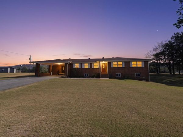 858 North Main Street, Decatur, TN 37322