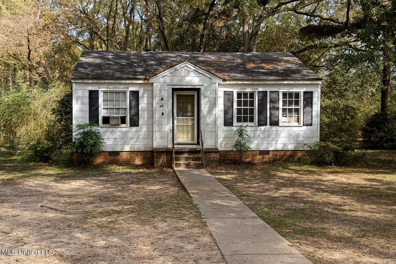 209 Albert Street, Brookhaven, MS 39601 Main Photo