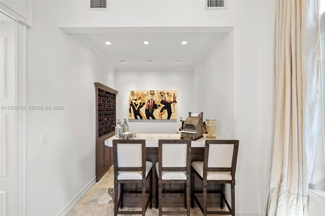 8800 SW 57 Ave, Pinecrest, FL 33156 Photo