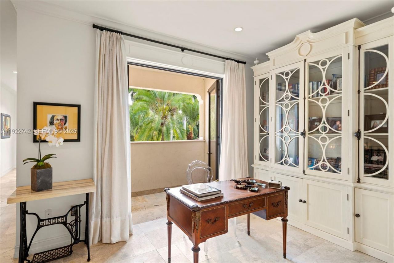 8800 SW 57 Ave, Pinecrest, FL 33156 Photo