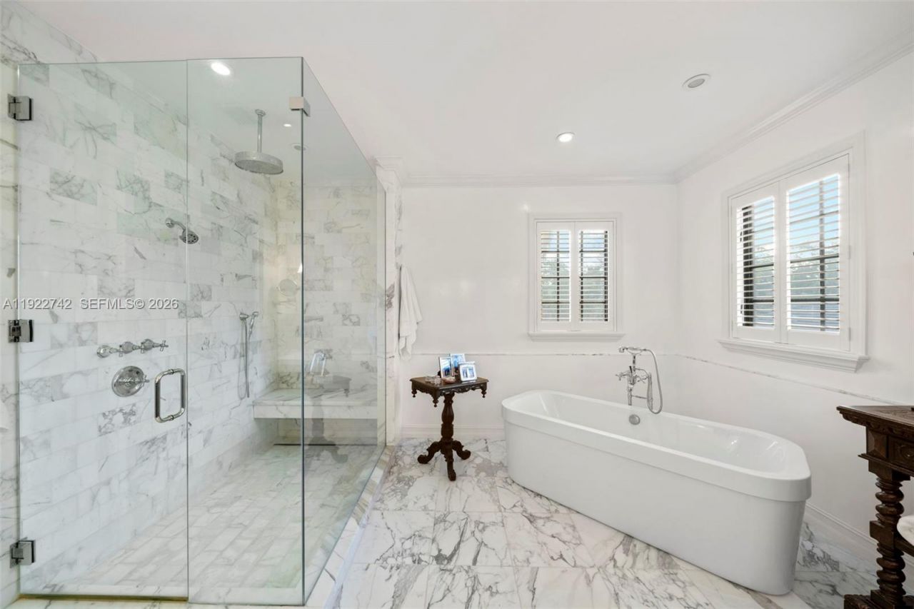 8800 SW 57 Ave, Pinecrest, FL 33156 Photo