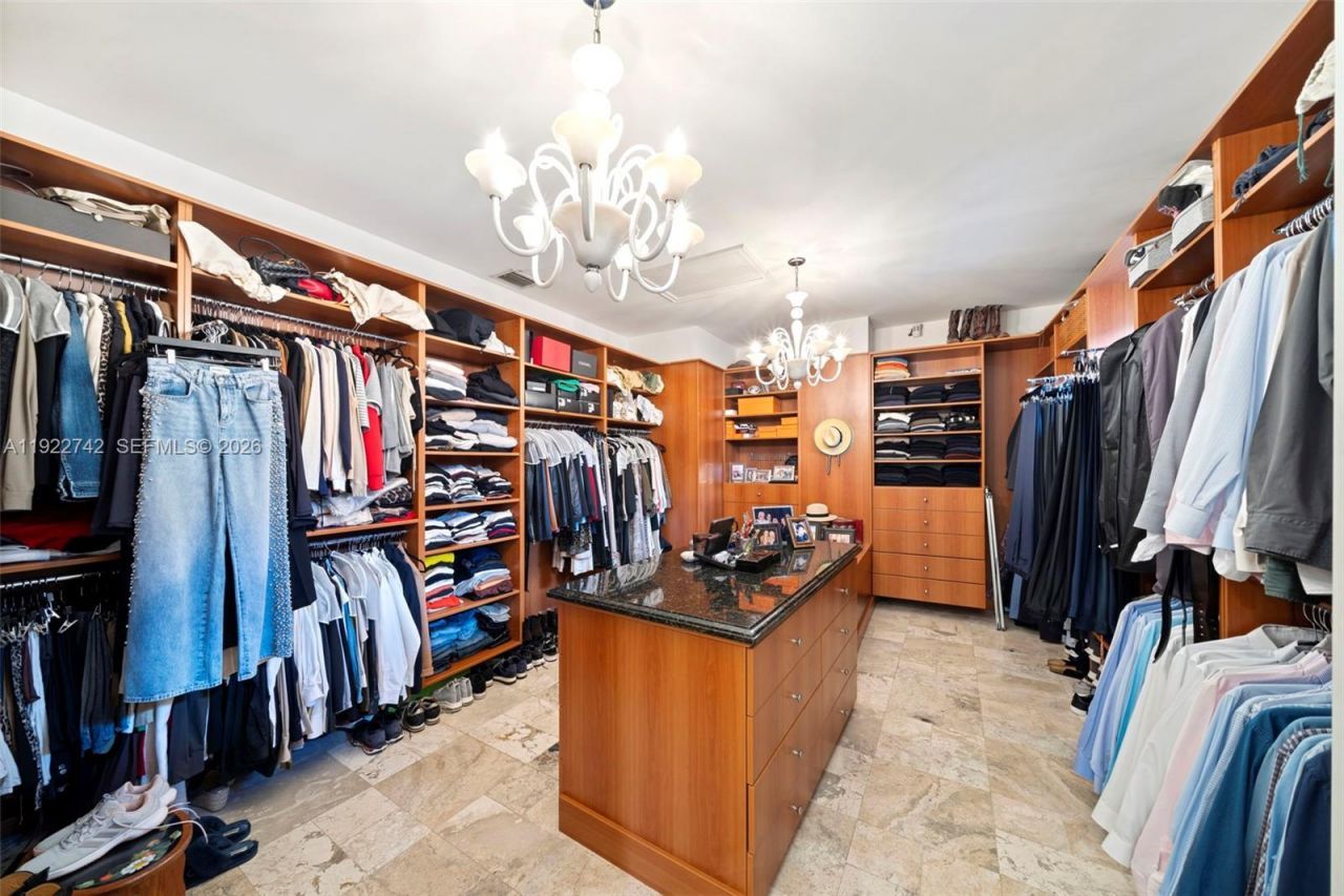 8800 SW 57 Ave, Pinecrest, FL 33156 Photo