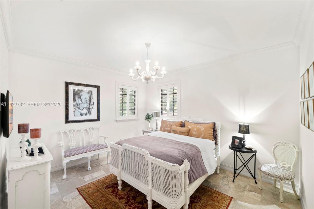 8800 SW 57 Ave, Pinecrest, FL 33156 Photo